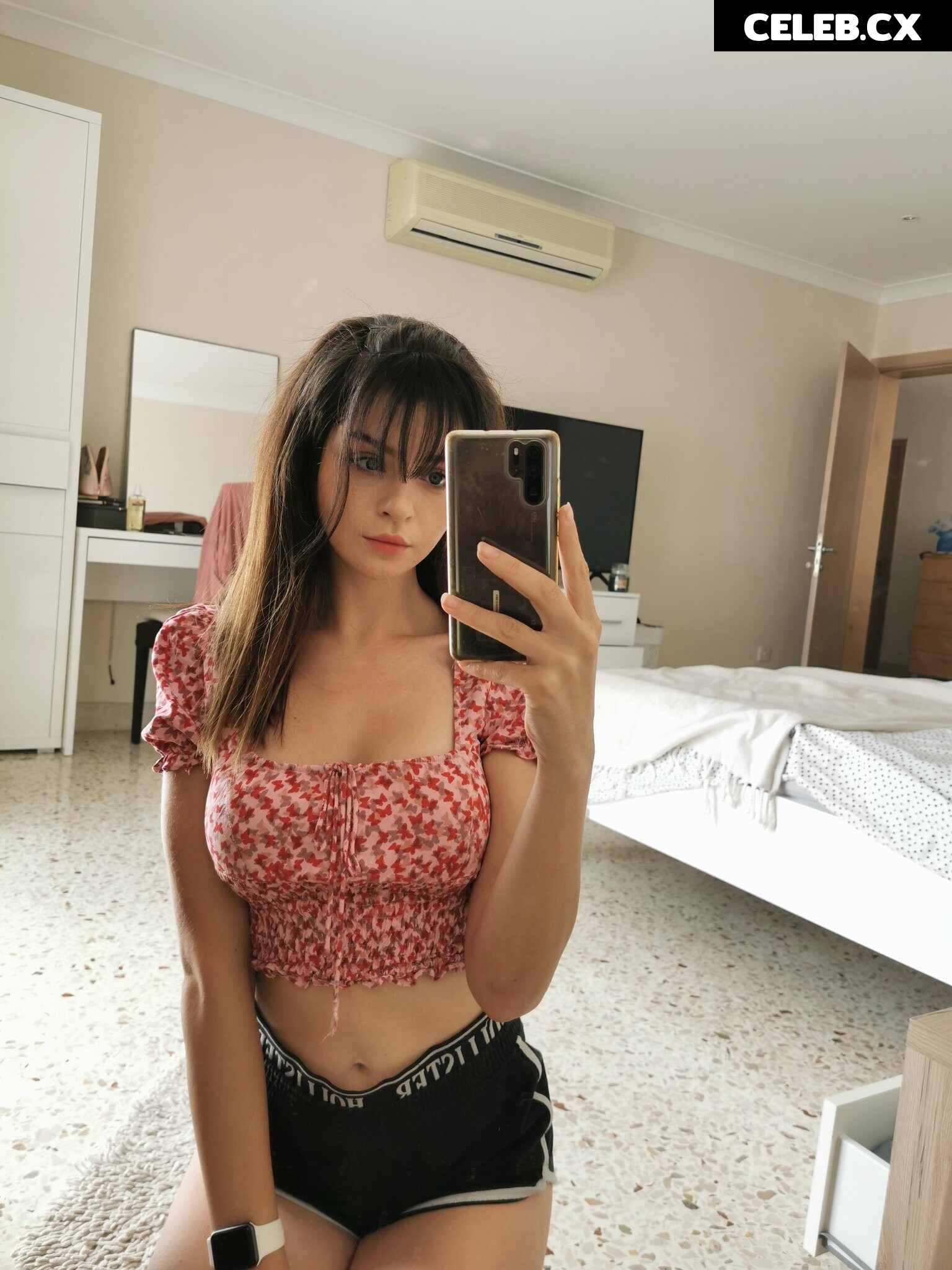 Chloe Lockley Image 3655893