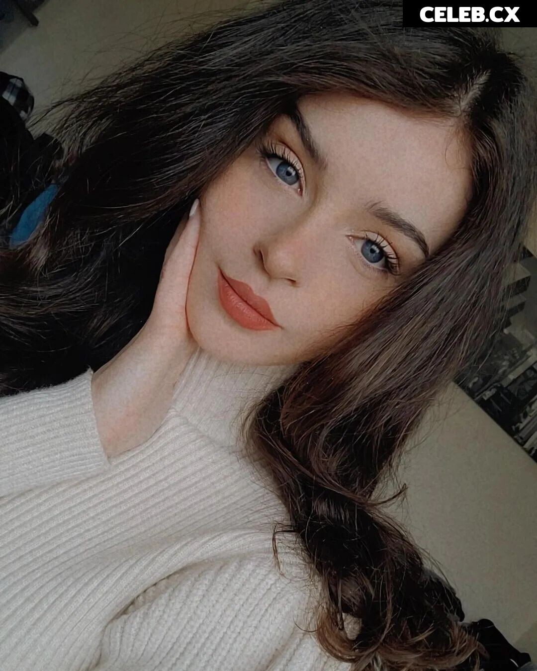 Chloe Lockley Image 3656669