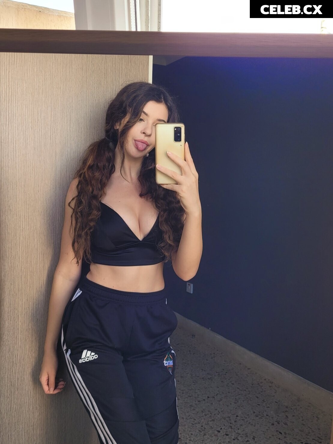 Chloe Lockley Image 3656043
