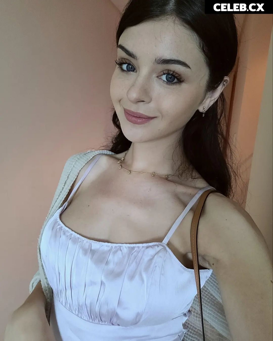 Chloe Lockley Image 3657819