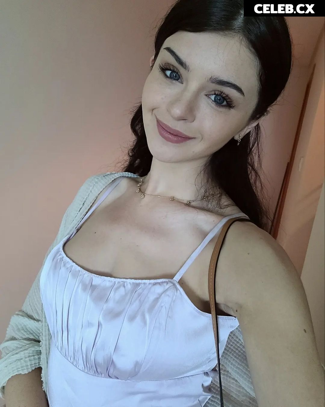 Chloe Lockley Image 3657780