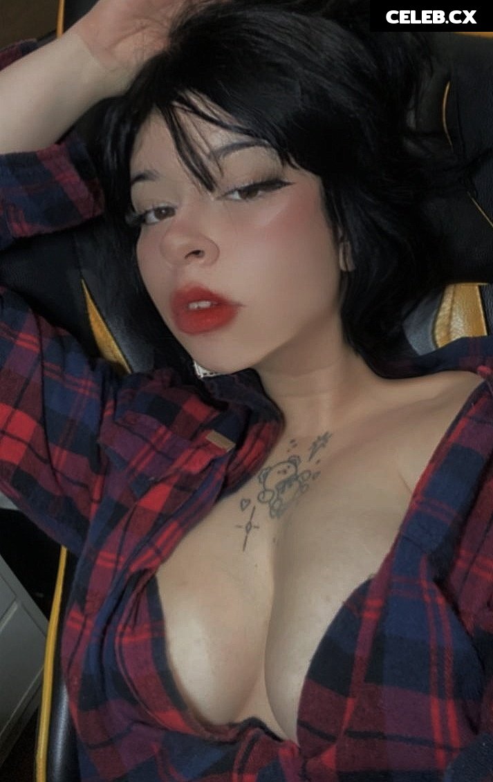 Hannah / Violety_fox Image 6812815