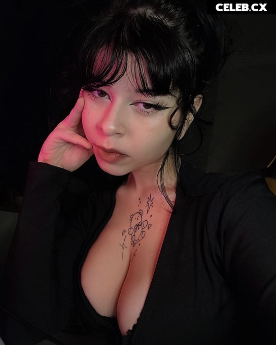 Hannah / Violety_fox Image 6812115