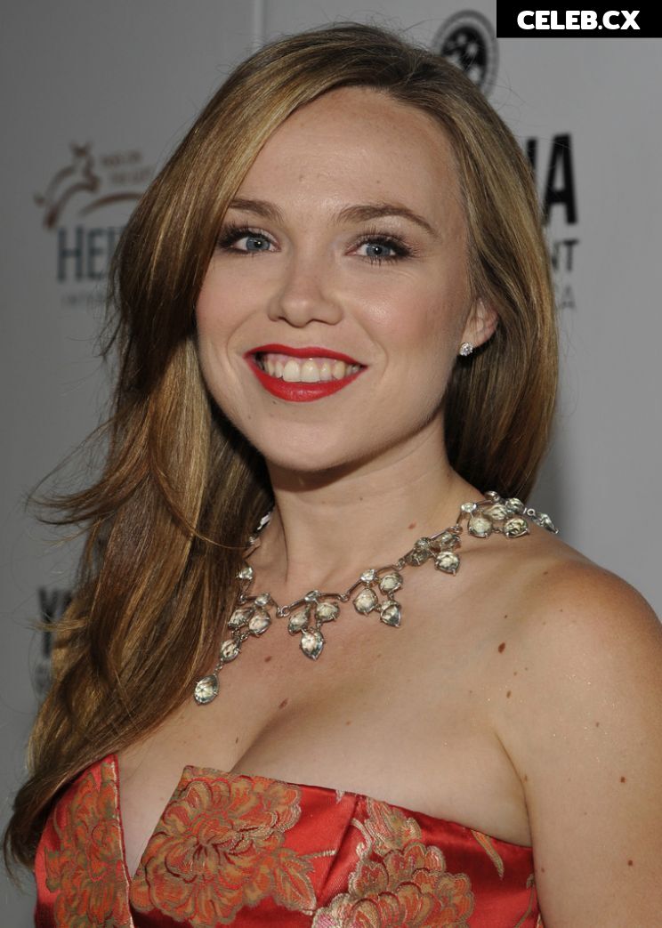 Amanda Fuller Image 6961586