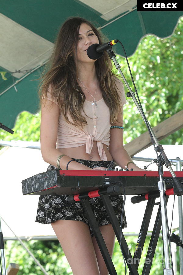Katie Toupin Image 6962856