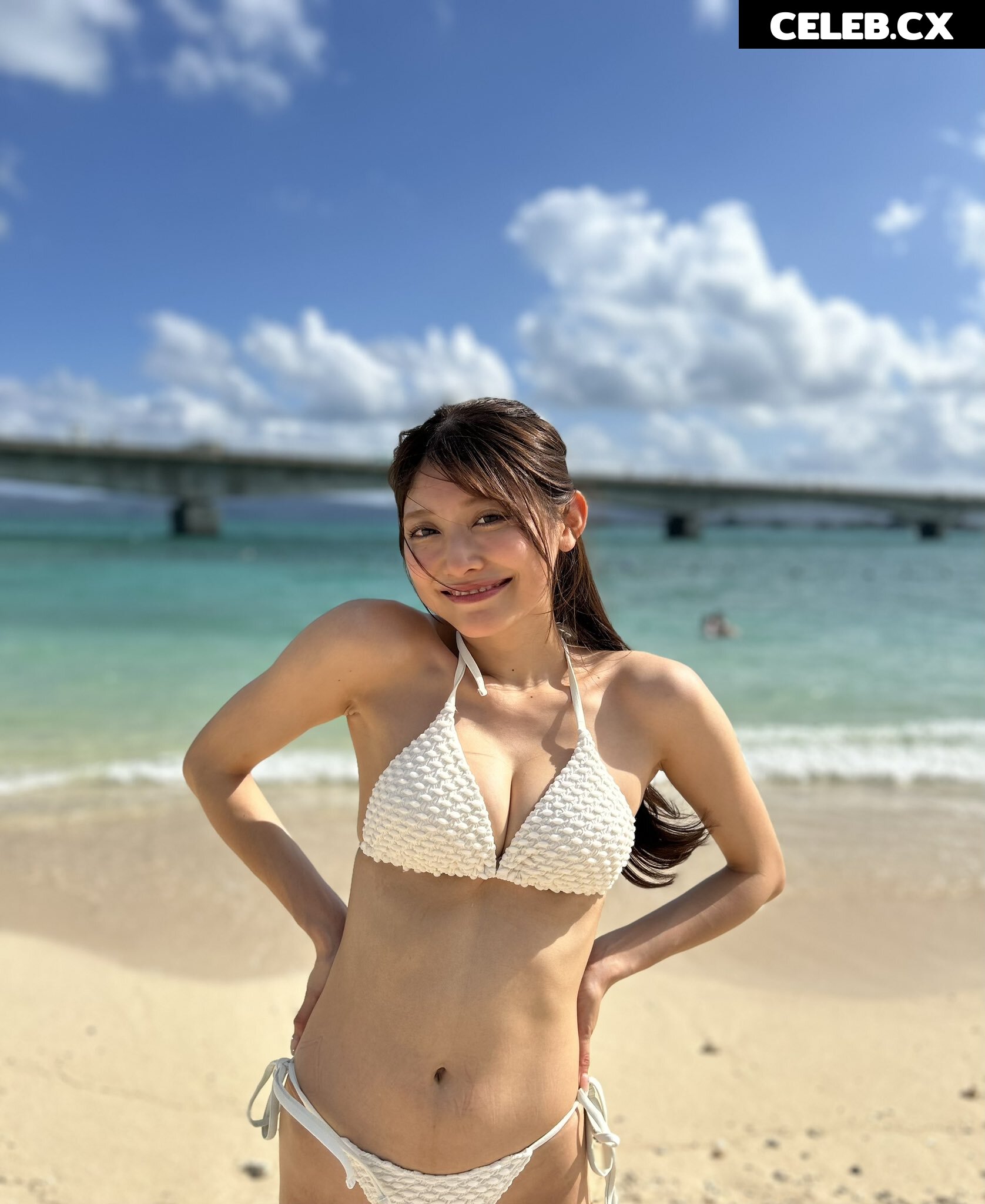 Anna Demachi Image 6939977
