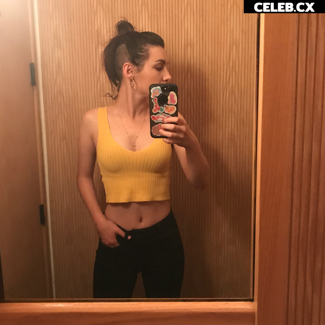 Hannah Marks Image 6471866