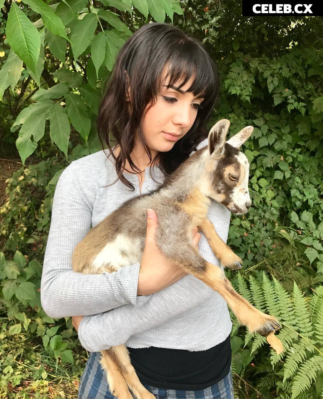 Hannah Marks Image 6471774