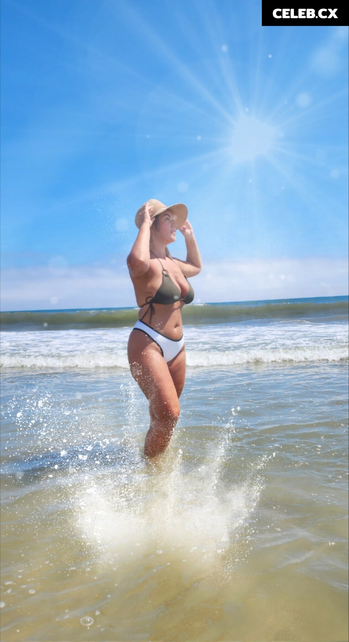 Marina Morris Image 6473010
