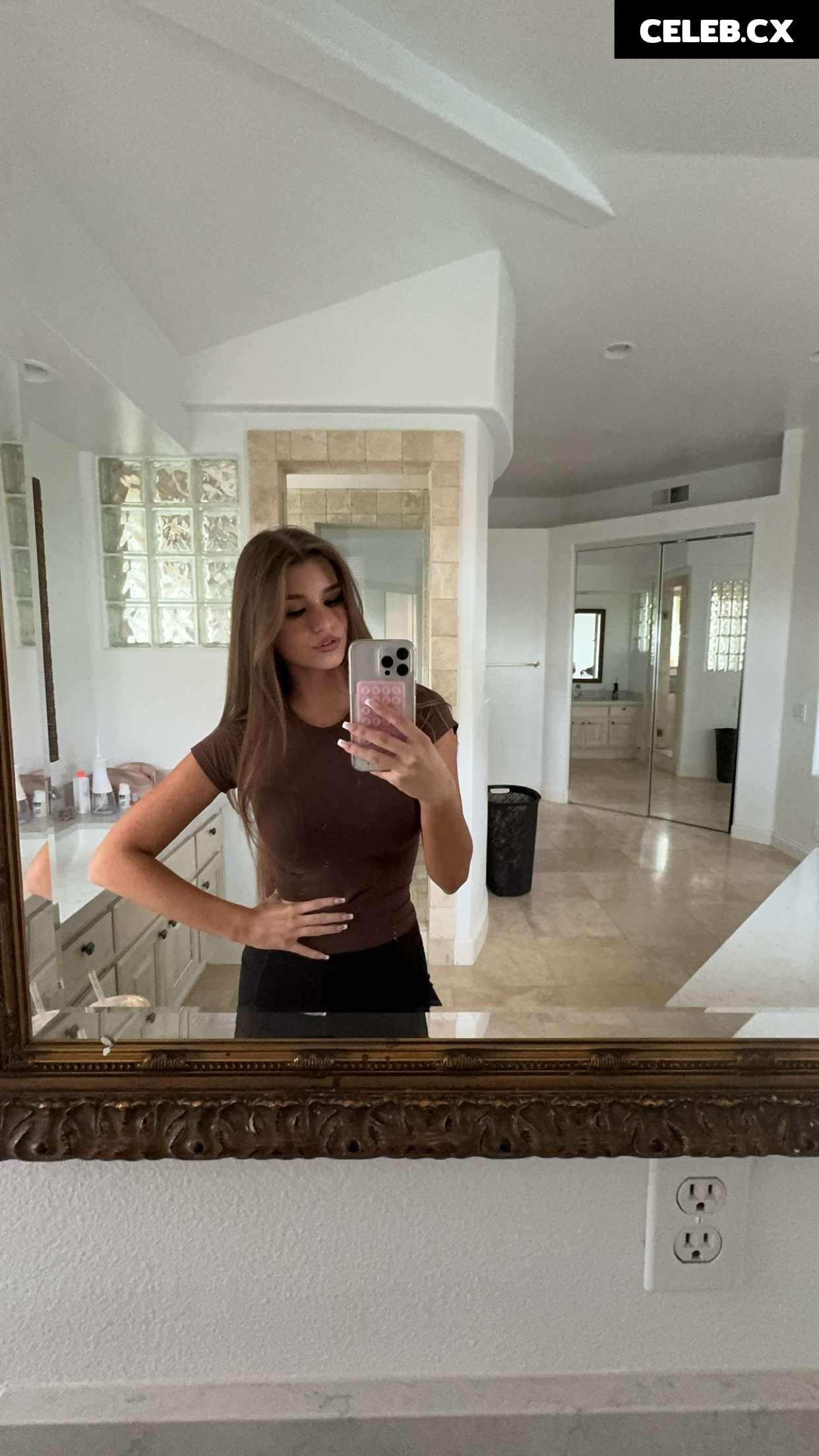 Brooke Monk Image 656004