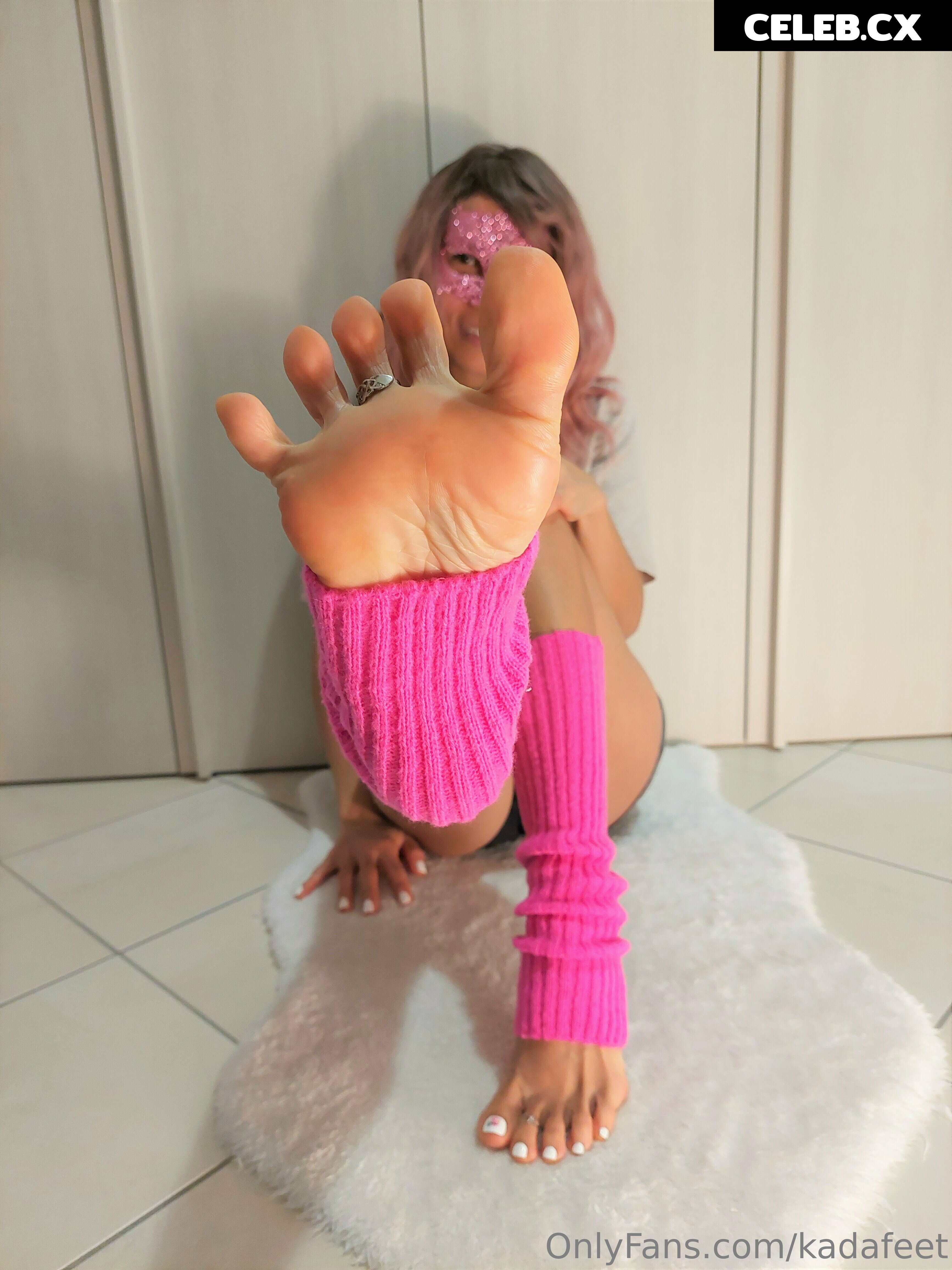 Ariel Feet Image 6683350