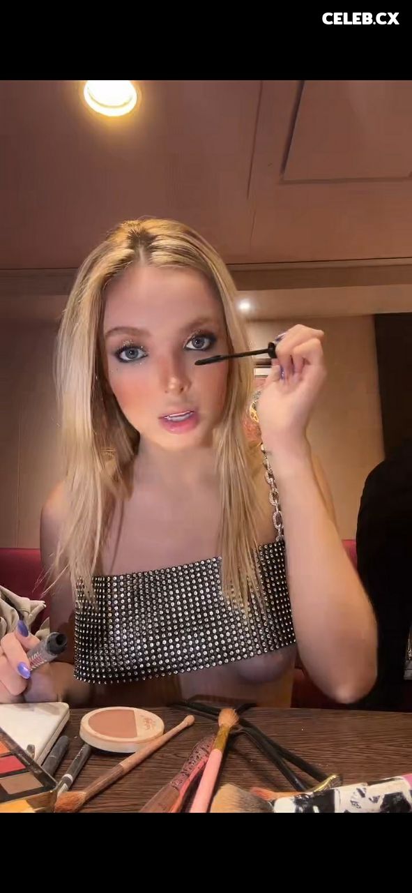 Giovanna Chaves Image 6796255