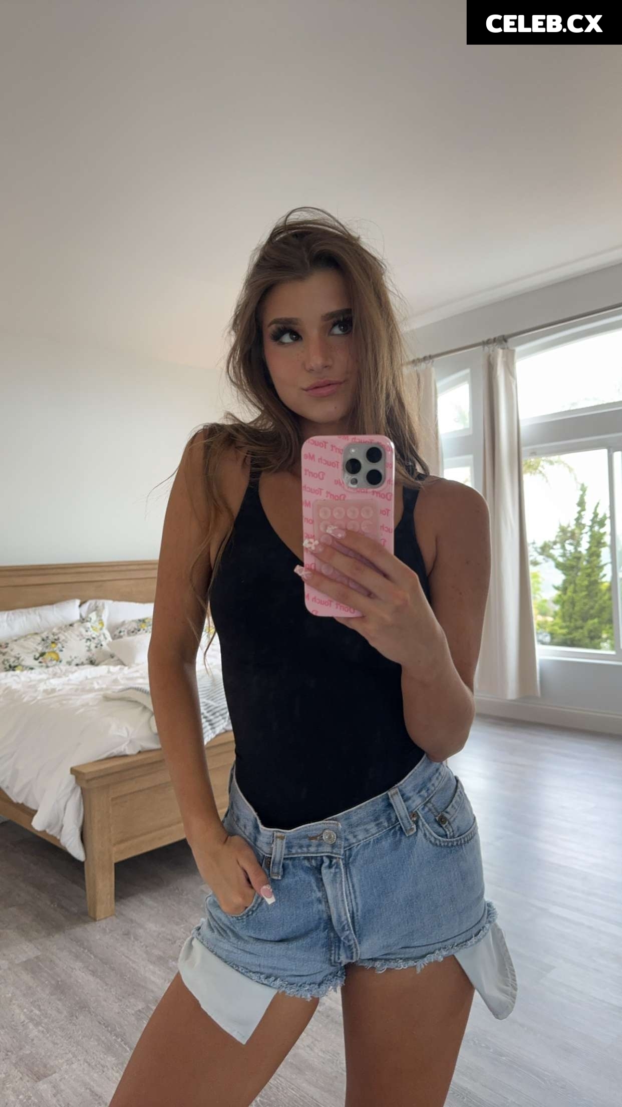 Brooke Monk Image 679186