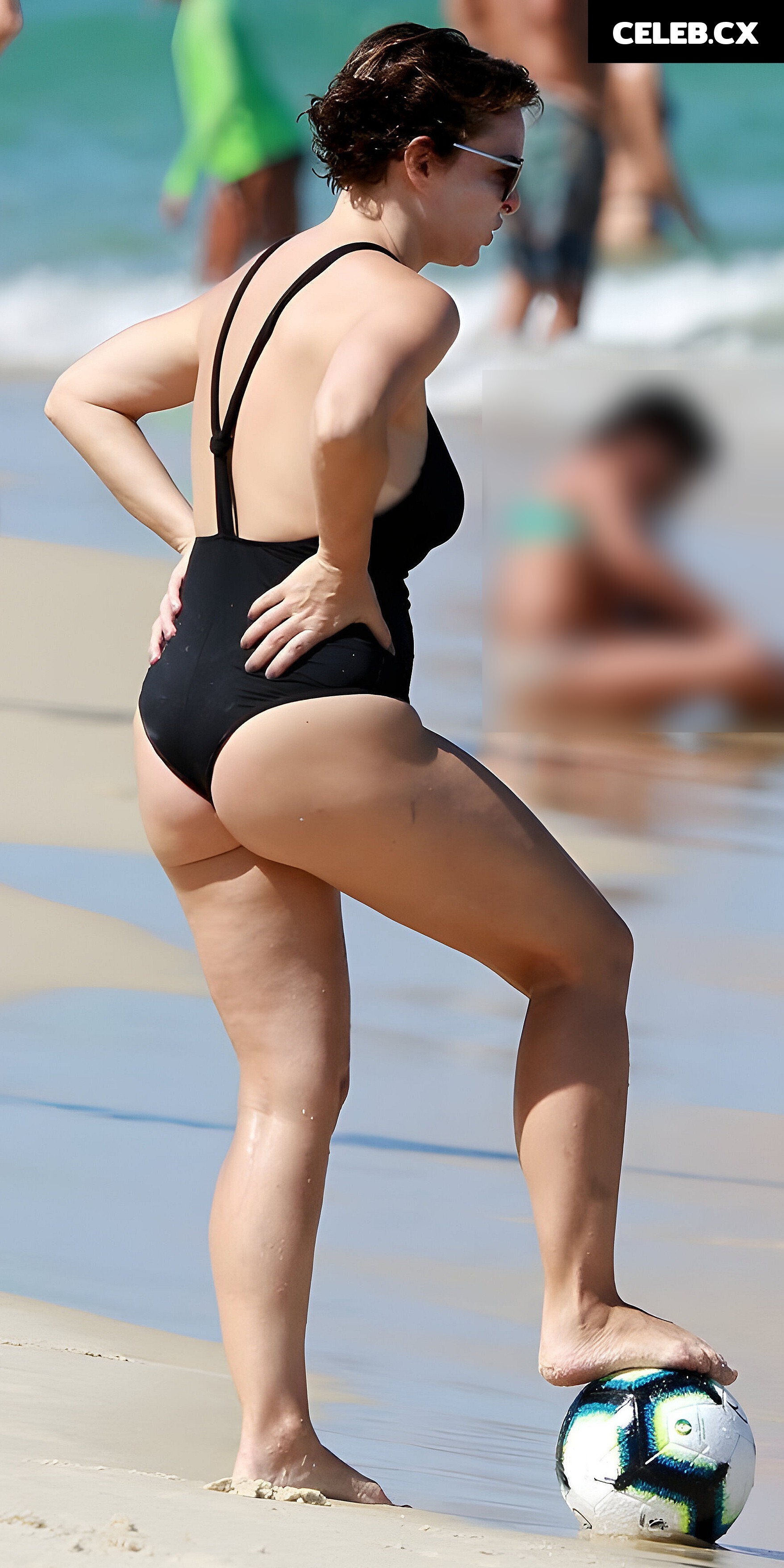Regiane Alves Image 6789441