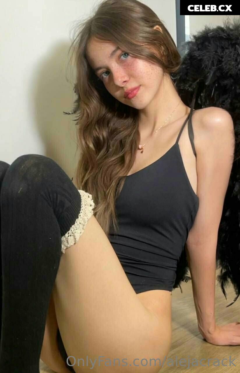 Aleja Crack Image 6717194