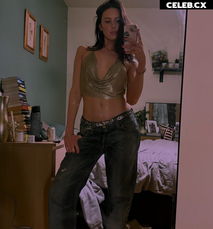 @oliviarcox Image 5867923