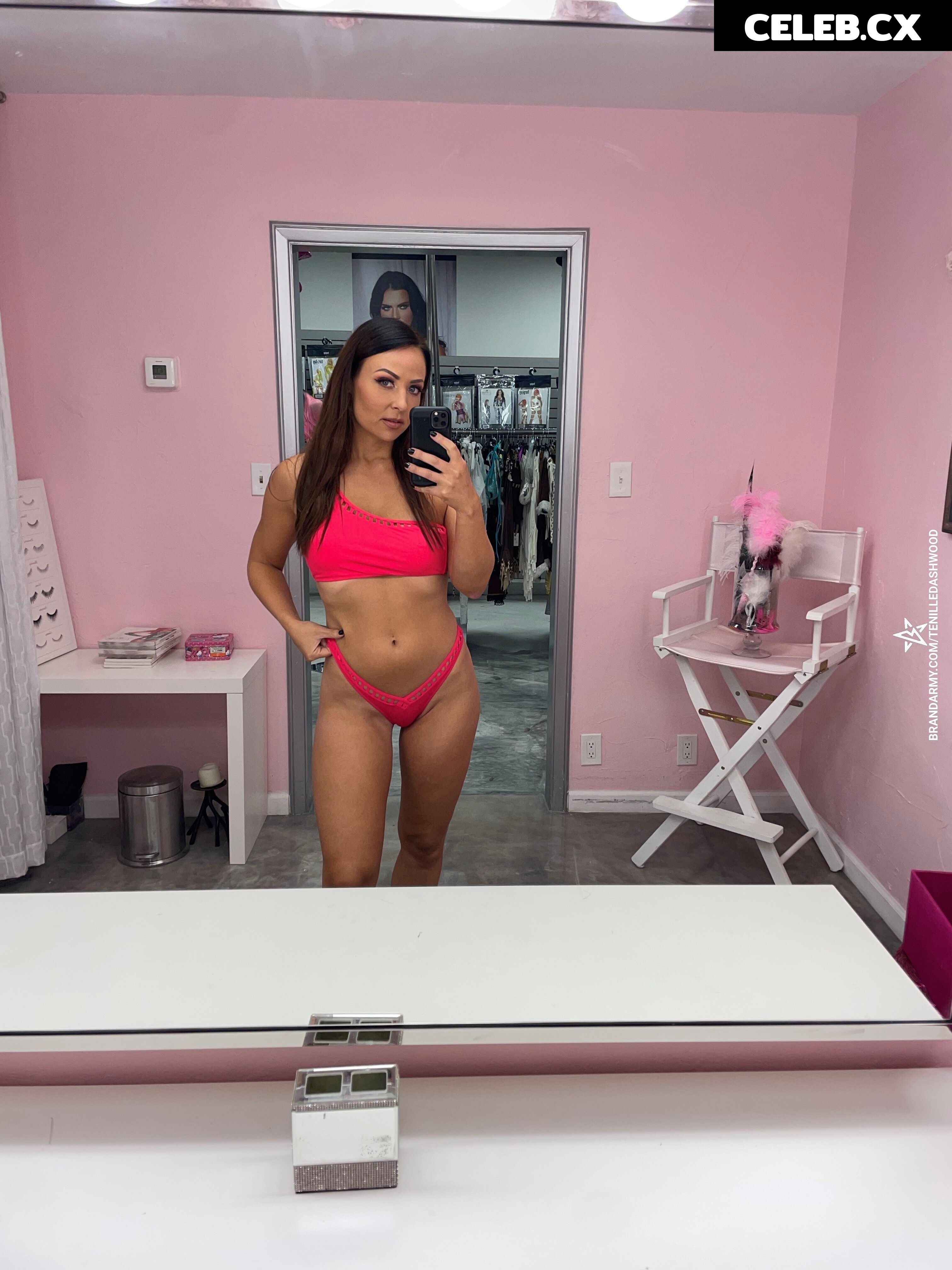 Emma / Tenille Dashwood Image 5862484