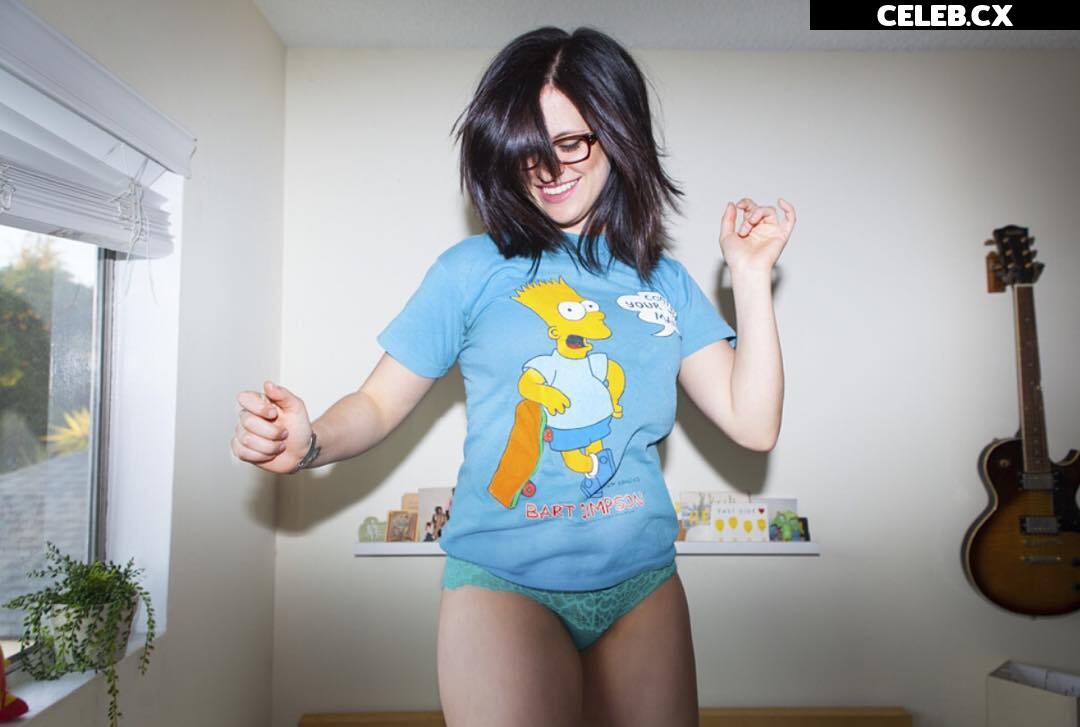 Allie Goertz Image 5858620