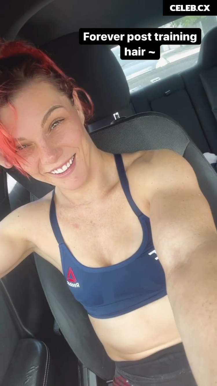 Gillian Robertson Image 5454588