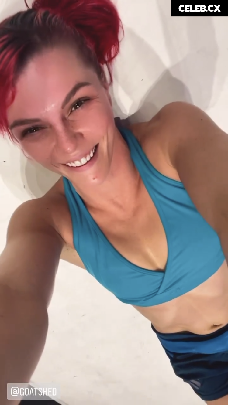 Gillian Robertson Image 5454416
