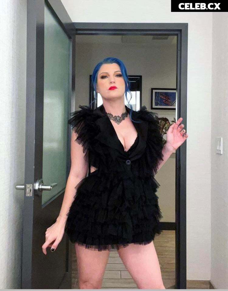 Leva Bates Image 4452886