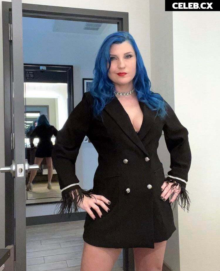 Leva Bates Image 4452848