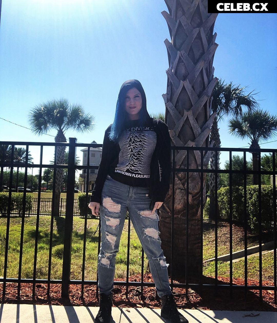 Leva Bates Image 4452599