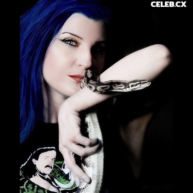 Leva Bates Image 4452654