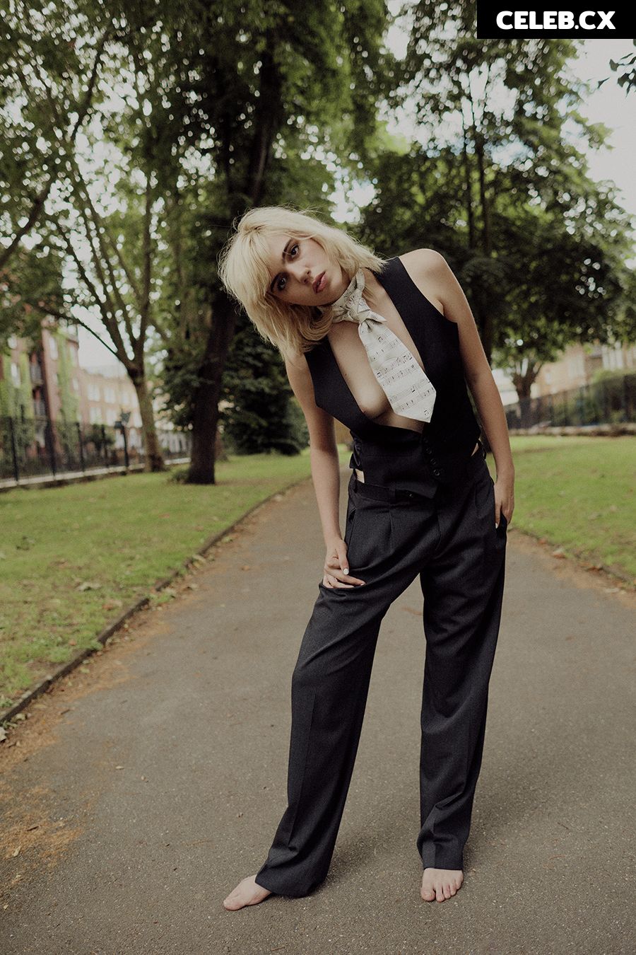 Julia Cumming (Sunflower Bean Singer/Bassist) Image 4453452