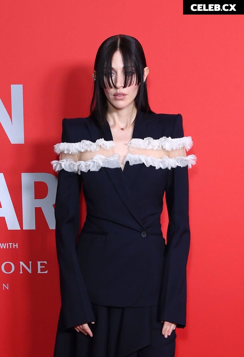 Caroline Polachek Image 4450909
