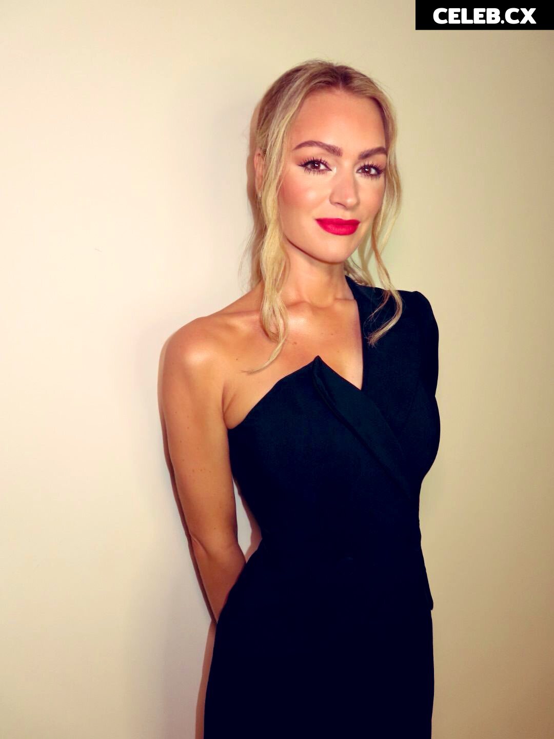 Laura Woods Image 4437354