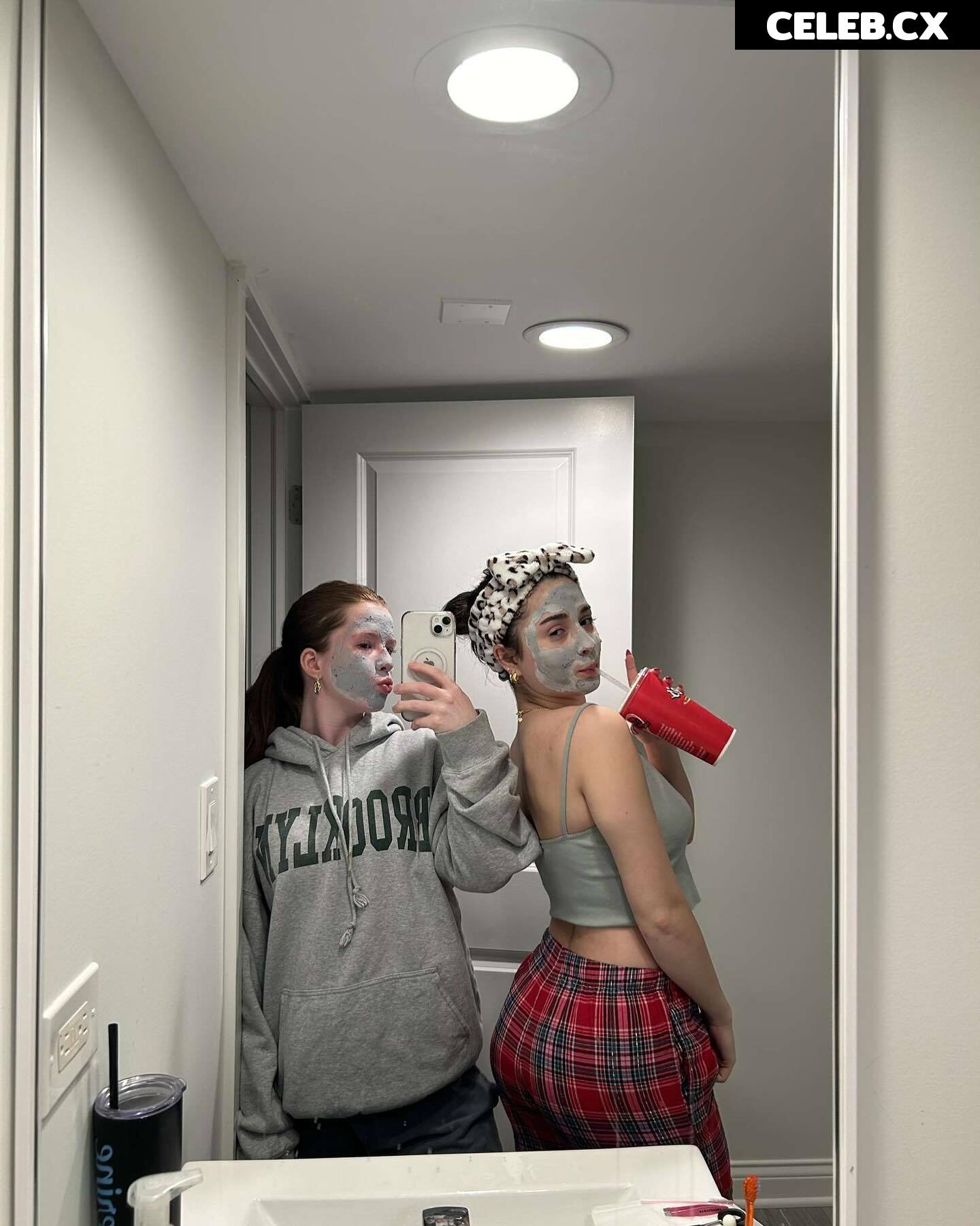 Cat Corkery / catherinelikescats / burgerpanties67 / cat.corkery / catspamsalot Image 4750532