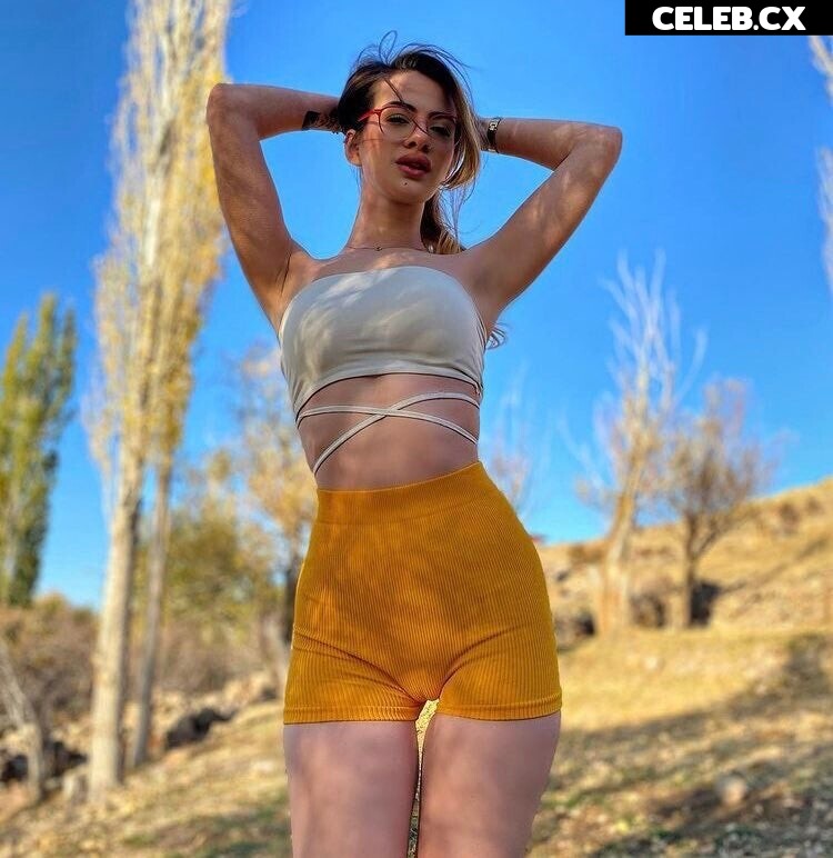 oznur guven / oznurunuzz / oz_nurunuz Image 4710829
