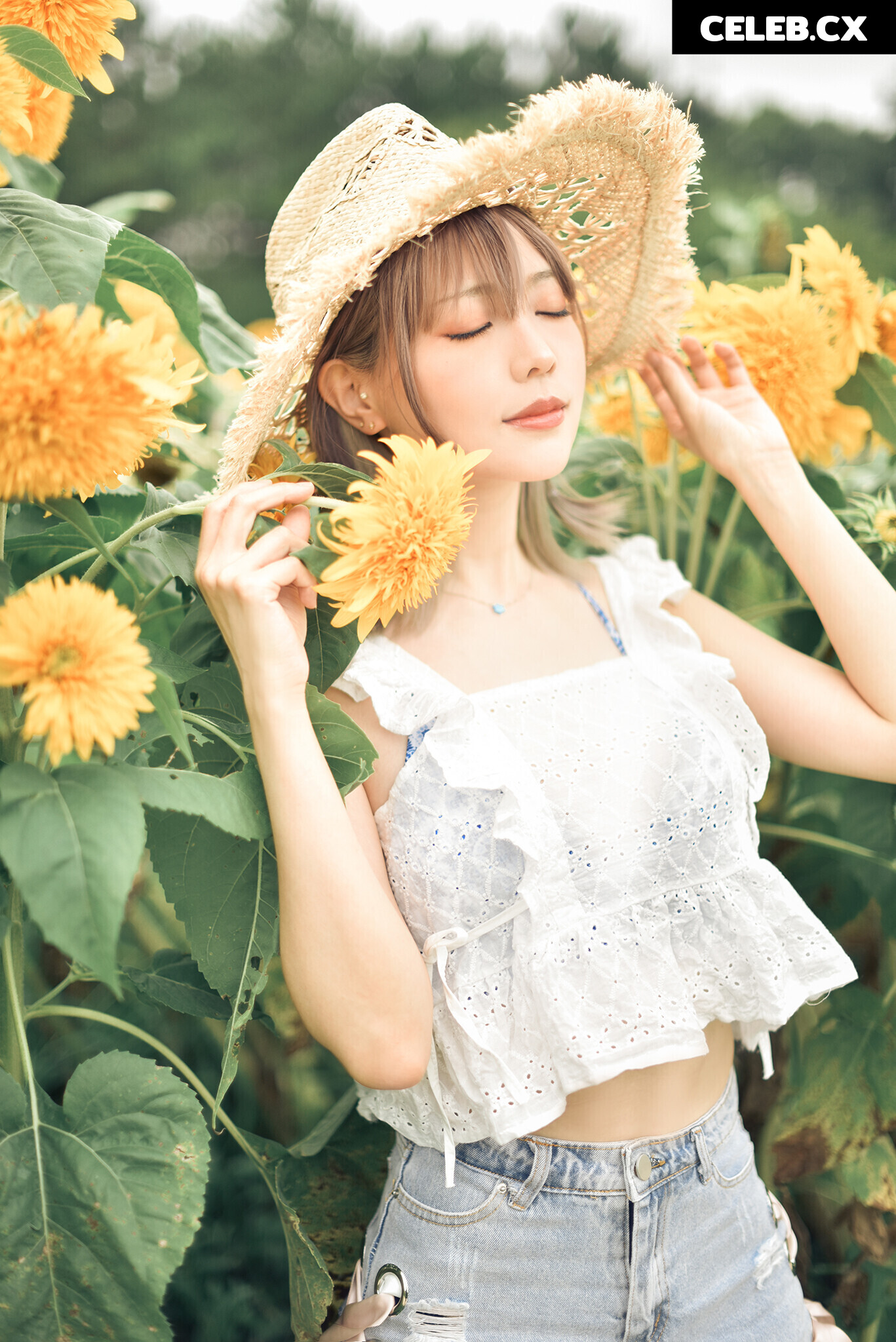 eeelyeee (Ely Cosplay) Image 7189394