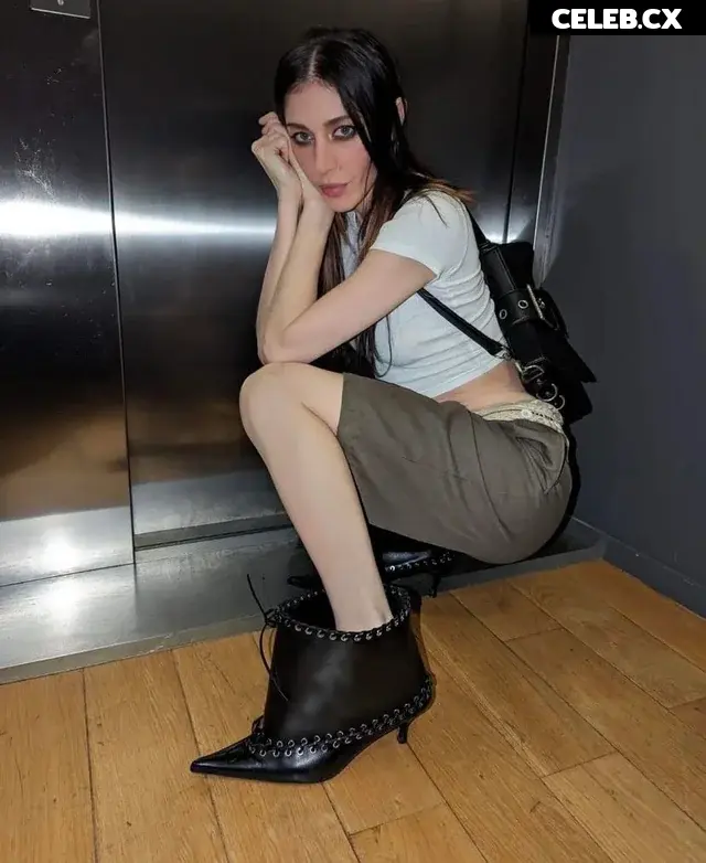 Caroline Polachek Image 7175542