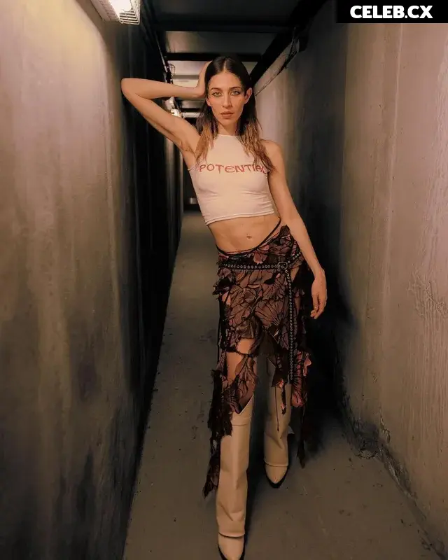 Caroline Polachek Image 7175543