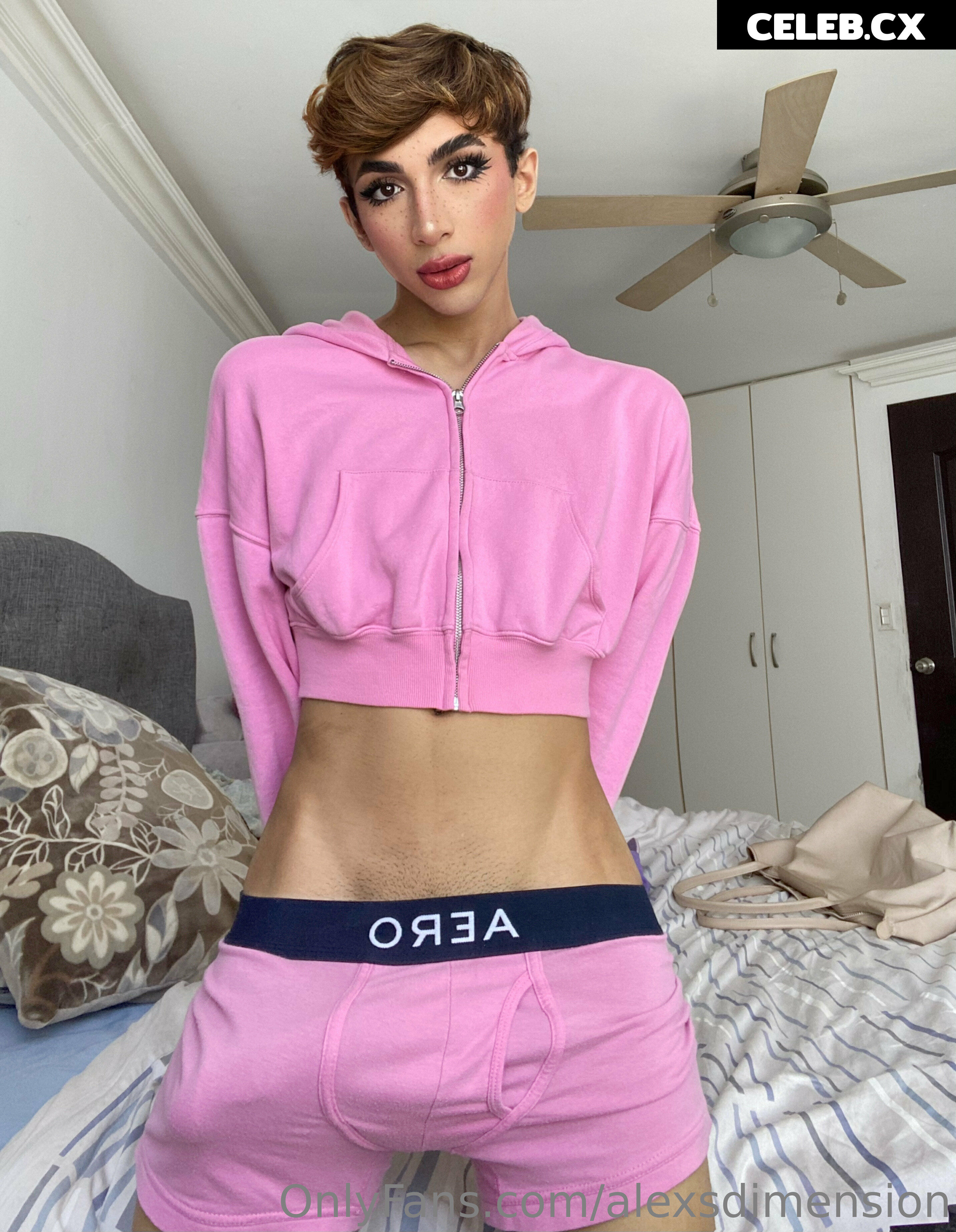 Alex Fox Image 7311478