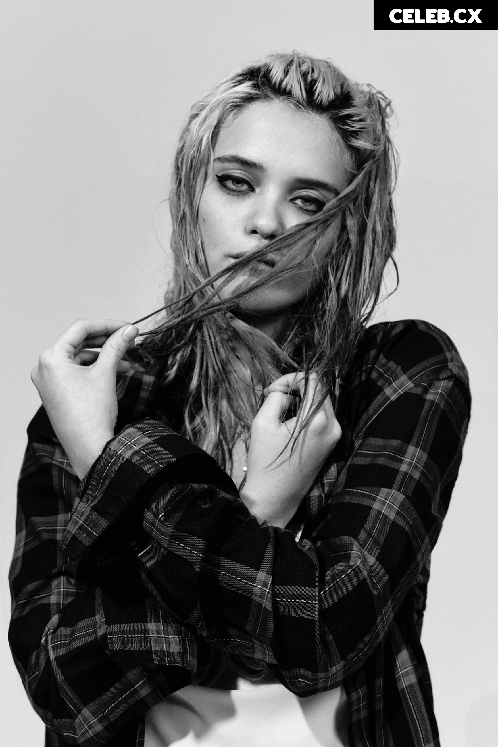 Sky Ferreira Image 7929345
