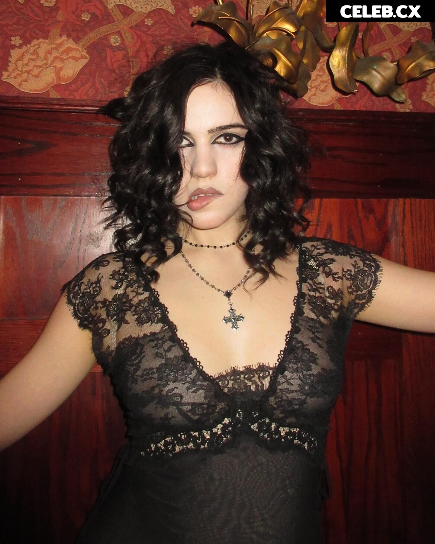 Julia Cumming (Sunflower Bean Singer/Bassist) Image 7597252