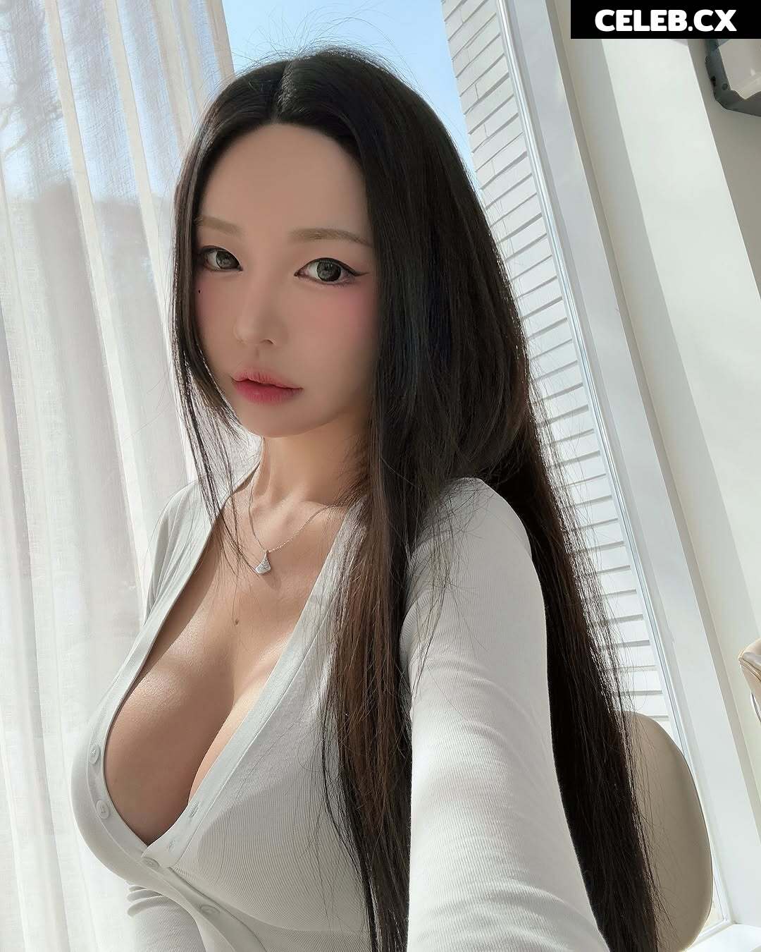 h___rvn | rvn1015 | 동그란 | Dongeuran Image 7515225