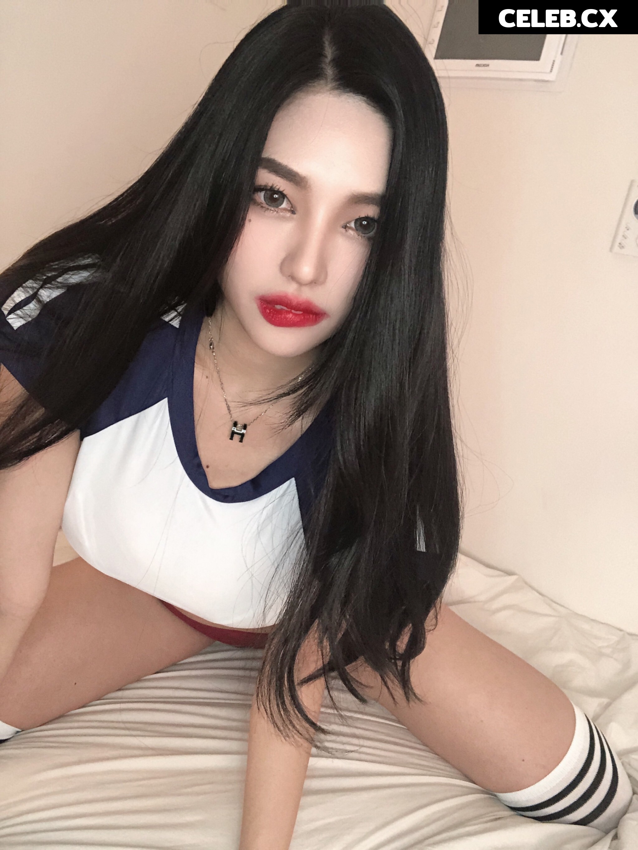 h___rvn | rvn1015 | 동그란 | Dongeuran Image 7622626