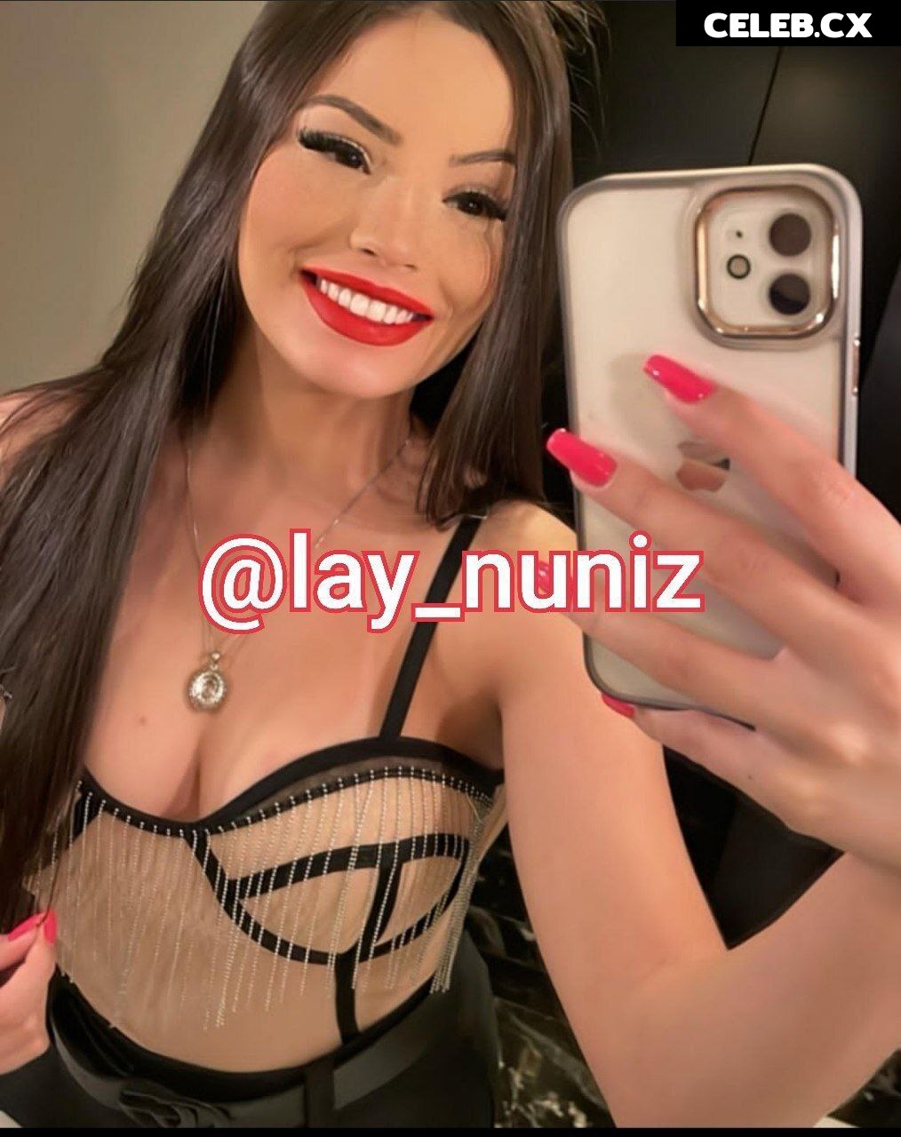 Lay Nuniz Image 7798256