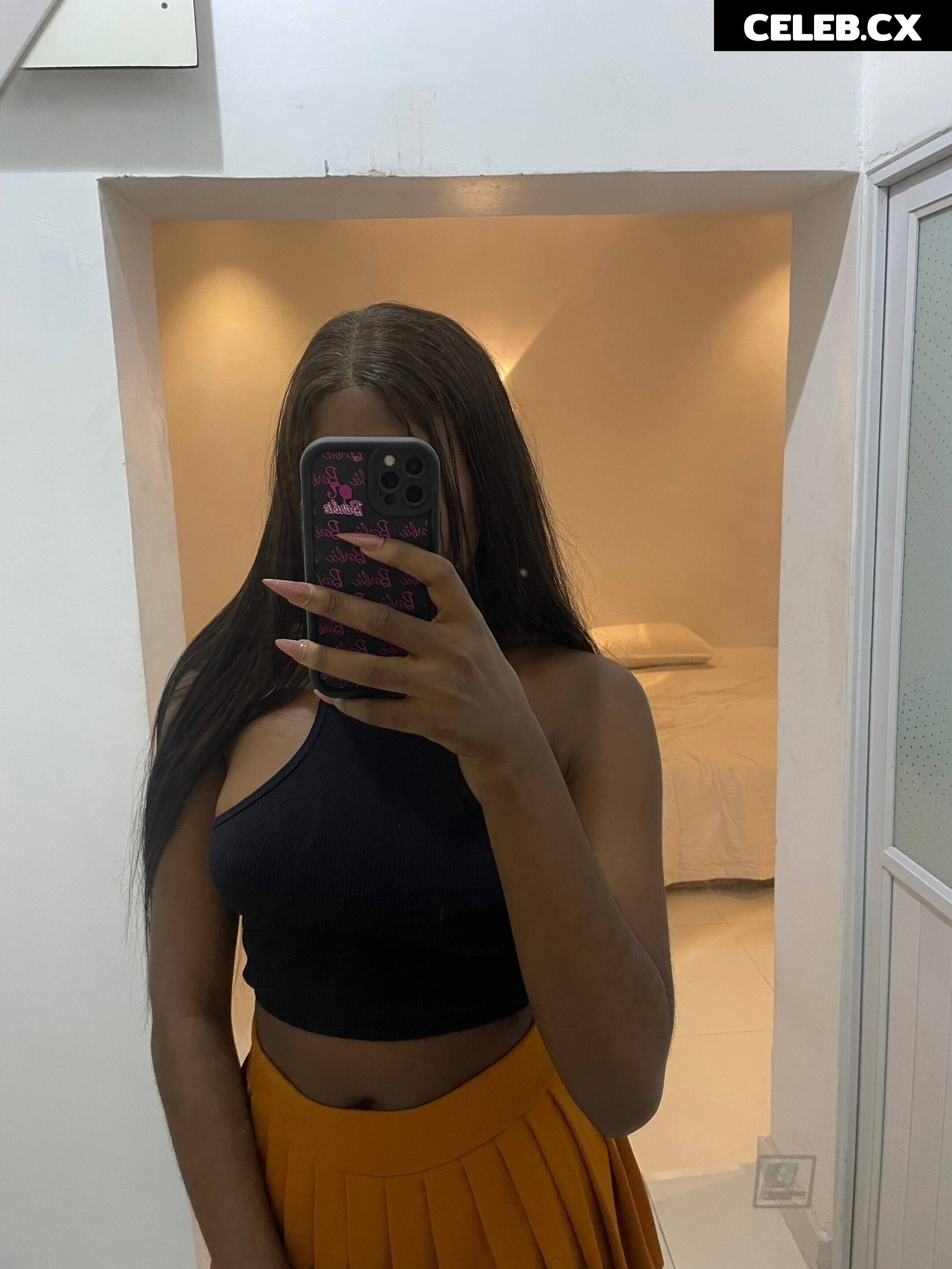 Molly Unruly / itsjust_bigme7 / PondsKira84896 / Barely Seen Image 7756211