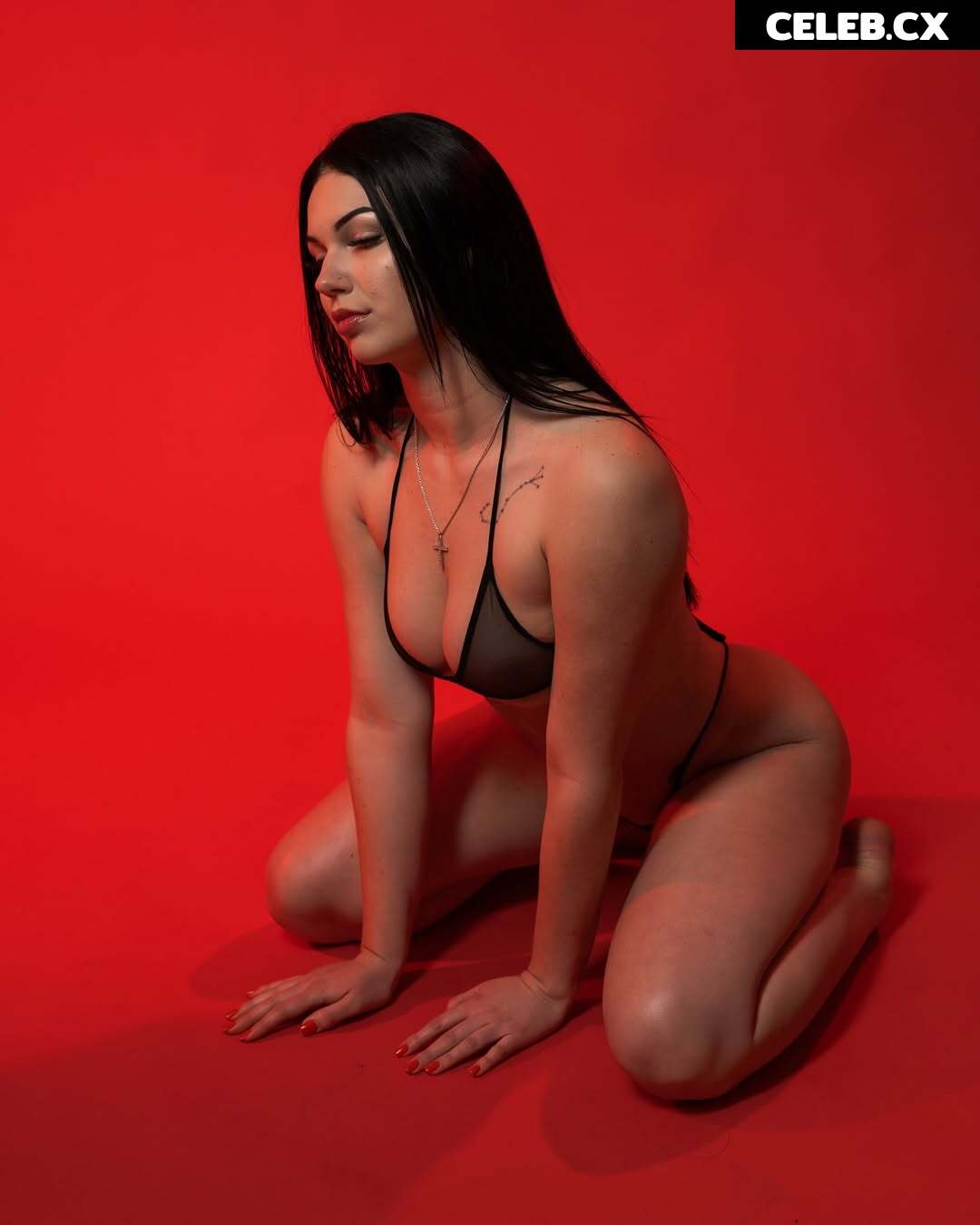 exotic.sativa / Sativa Siren Image 7735864