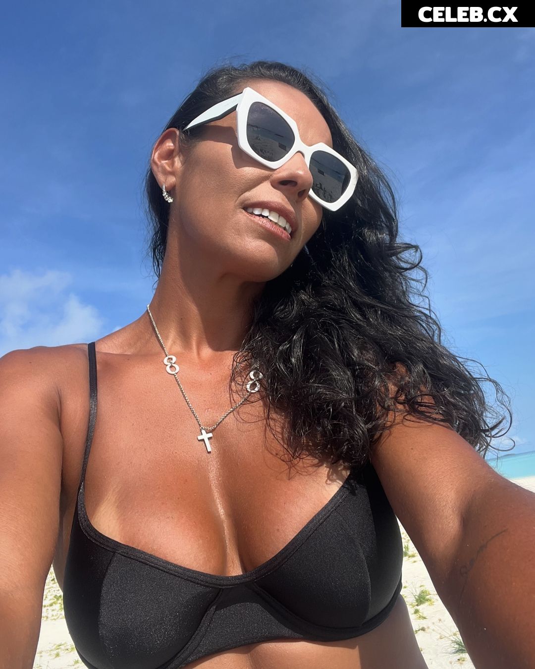 Paula Pequeno Image 7725873