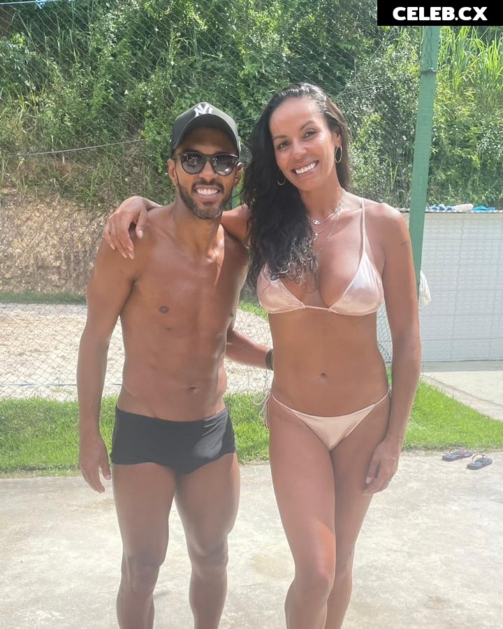 Paula Pequeno Image 7725909