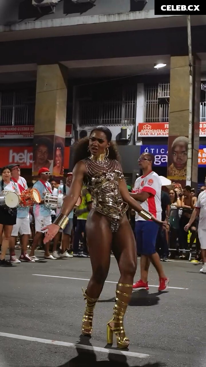 Erika Januza Image 7728462