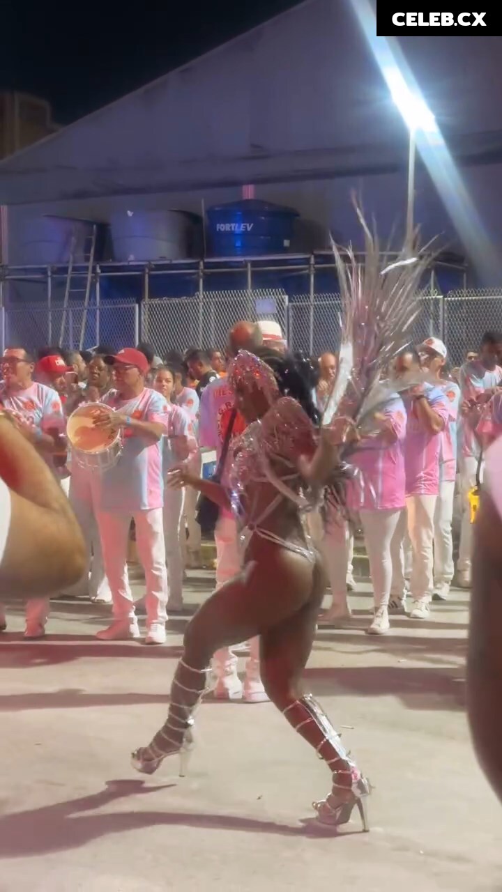 Erika Januza Image 7728419