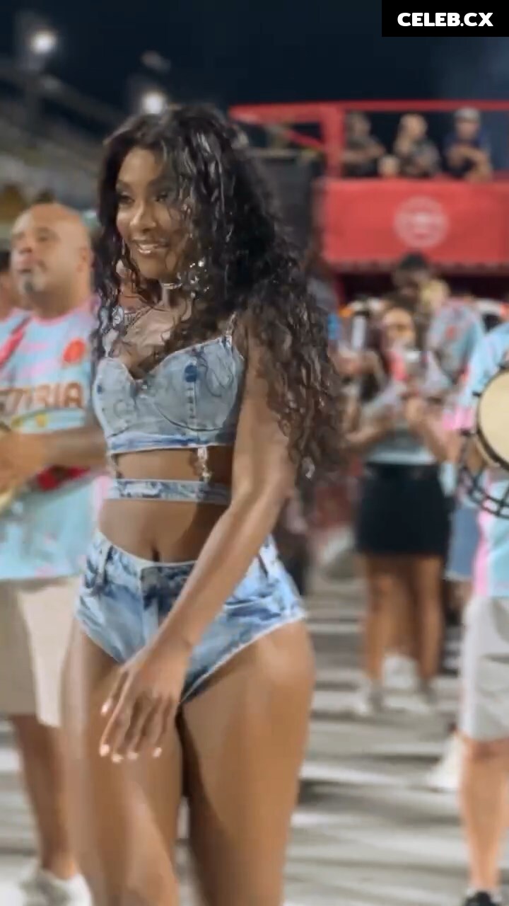 Erika Januza Image 7728436