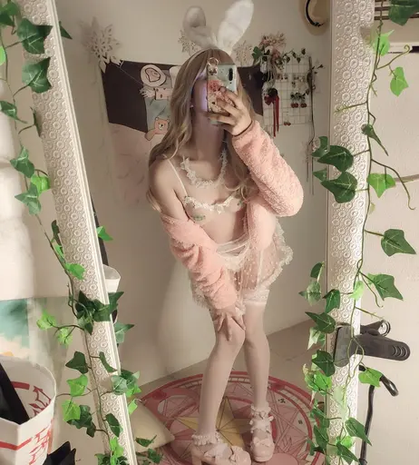 Image 9150358 from LiaBear5